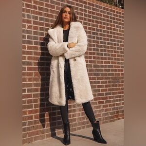 Lulus Avec Les Filles Cream Faux Fur Jacket